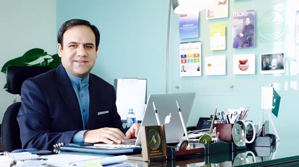 Dr Umar Saif goes on to join Jang Media group