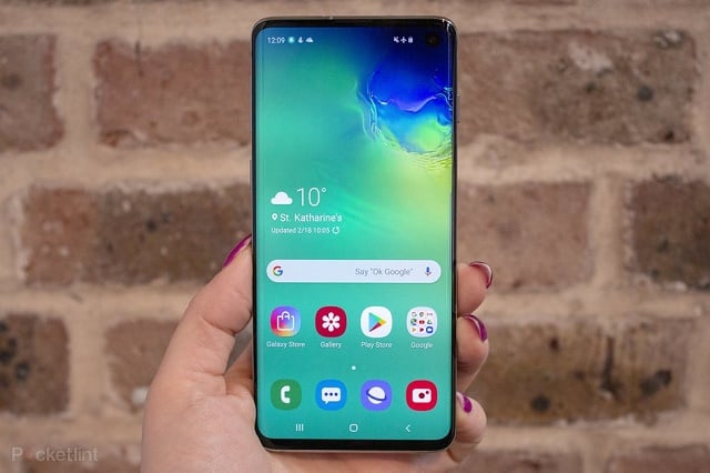 Galaxy S10 with the best overall smartphone shooter?