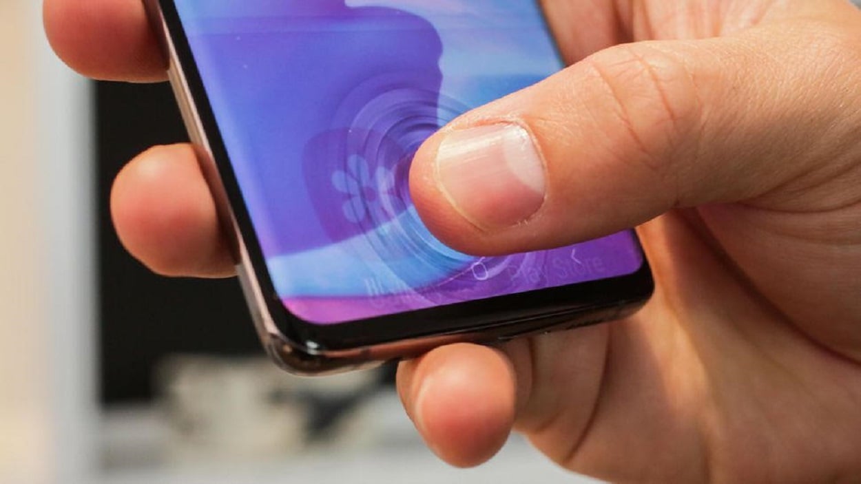 Samsung tries patch in order to make the S10 fingerprint scanner better